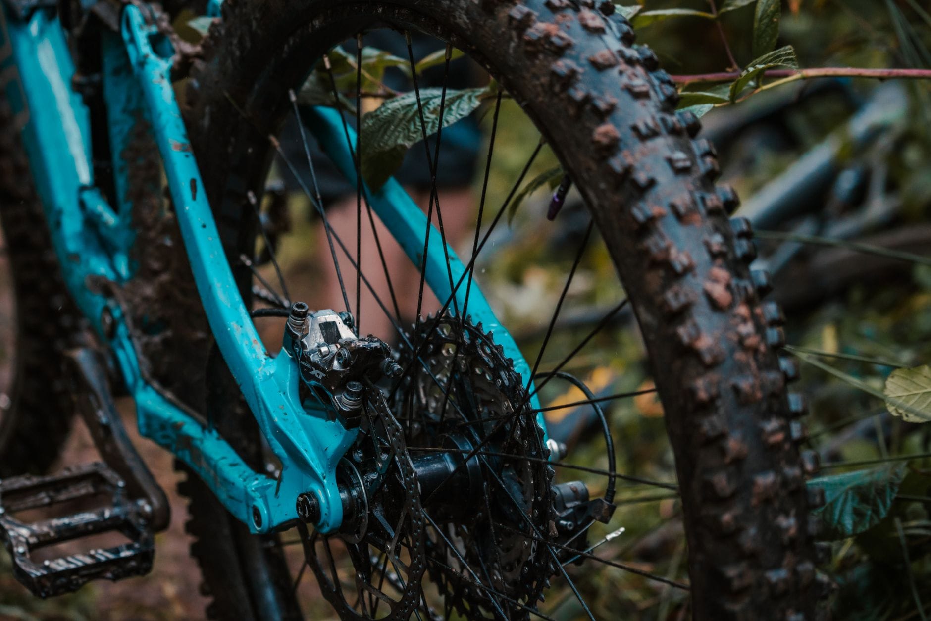 Systemy insertów do opon MTB: ochrona obręczy, przyczepność i realny wpływ na prędkość